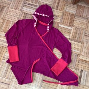 Mingman Berlin Lable Red Hooded Wrap Cardigan
